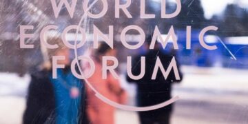 Στο Davos έγινε η κηδεία της παγκοσμιοποίησης – Ο Trump «ισοπέδωσε» τις ελίτ, διέλυσε τους Ευρωπαίους και αρπάζει Γροιλανδία
