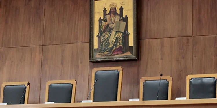 Άθλιοι εικονομάχοι: Οι χριστιανικές εικόνες σε δημόσια κτήρια «δικάζονται» από το ΕΔΑΔ ύστερα από προσφυγή της «Ένωσης Αθέων»!
