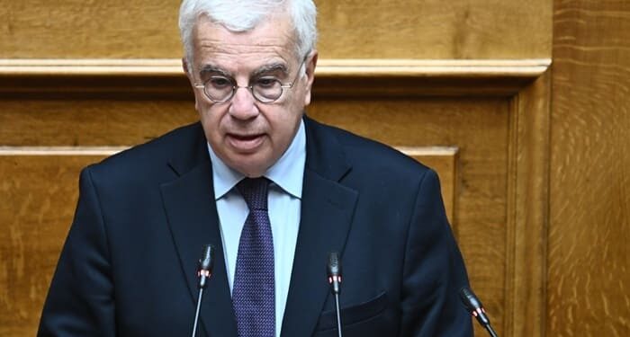 Σιμόπουλος: «Να ξεφουσκώσουμε τα λάστιχα των τρακτέρ όπως έκανε ο Σημίτης»