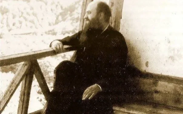 Ο π. Ιάκωβος Τσαλίκης είχε πει: “Ο Νικόλαος είναι στον παράδεισο. Επικοινωνώ μαζί του. Μου είπε να μη μιλάω γι’ αυτόν»