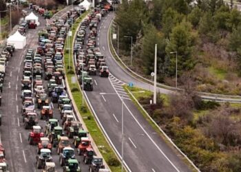 Ώρα μηδέν – Τα 62 αγροτικά μπλόκα αποφάσισαν μάχη μέχρι τέλους: Κλιμάκωση, 48ωρο μπλακ άουτ στις κύριες οδικές αρτηρίες από 8/1