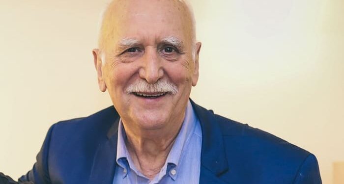 Γιώργος Παπαδάκης> Mε 5 εμβόλια COVID-19 (για τα οποία μετανόησε on camera) έπαιξε τη ζωή του ρώσικη ρουλέτα. Σήμερα (4/1/2026) την έχασε