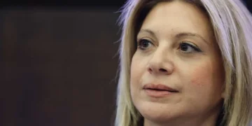 Αμβλώσεις: Το «προοδευτικό» μπλοκ λύσσαξε με την Καρυστιανού και τα δικαιώματα των αγέννητων παιδιών!