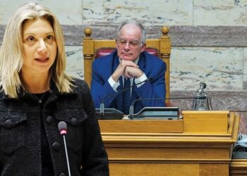 «Ο φόβος του συστήματος πριν από το πέναλτι Καρυστιανού»: Οι συναντήσεις του ΠτΔ & ο «κίνδυνος αστάθειας»