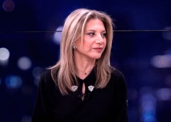 Ταχτσόγλου Καλλιόπη: Μιὰ μάννα, σηκώνει τὴν Ἑλλάδα στὰ χέρια της !