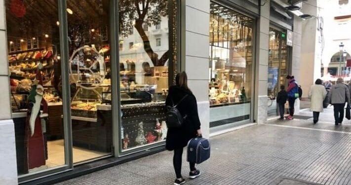 Καταργούν σιγά σιγά την Κυριακάτικη αργία