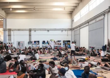 ΧΑΟΣ στις δομές λαθρομεταναστών – Άγρια επεισόδια στην Αγυιά…