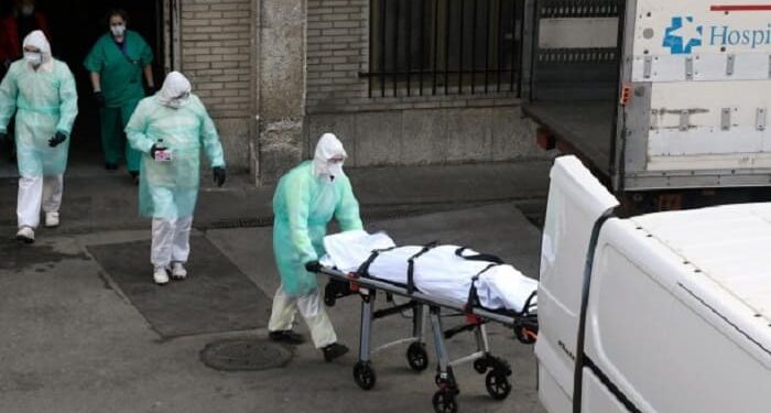 Αποδείχθηκε για πρώτη φορά οργανωμένη παραποίηση των στοιχείων για τους θανάτους από Covid
