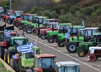 Οι αγρότες δεν πάνε Μαξίμου: «Όχι» από τα μπλόκα σε συνάντηση με τον Μητσοτάκη