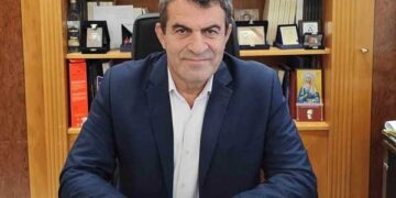 Καταργούν την αργία των Τριών Ιεραρχών στα σχολεία και εισάγουν αργία για τα καρναβάλια !