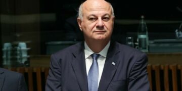 ΑΠΟΚΑΛΥΨΗ – Τσιάρας: Δίνει 2 εκατ. ευρώ από το Υπερταμείο απευθείας ανάθεση σε ΜΜΕ για καμπάνια… ΚΑΤΑ του εμβολιασμού αιγοπροβάτων!