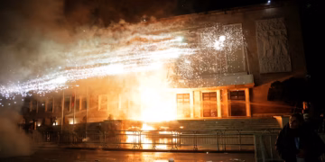 Δρ. Κ. Βαρδάκας: ανοίξτε τα μάτια σας για τα Βαλκάνια… σιγά – σιγά ανάβουν