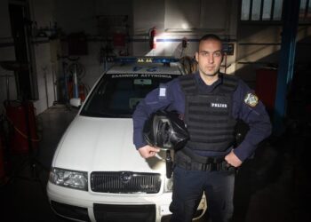 «Ομόφωνη Αθώωση-Βόμβα»: Ο Αστυνομικός Τηλέμαχος (Γιώργος Βραχνής) Αθωώθηκε για τις Καταγγελίες Κατά της Καταστολής ΜΑΤ στα Αντιεμβολιαστικά Συλλαλητήρια