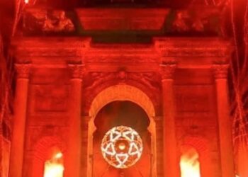 Αυτό που ζούμε δεν είναι δημοκρατία, αλλά ΠΑΓΚΌΣΜΙΑ μαύρη μαγεία. Τα είπε η ΑΓΙΑ ΜΑΤΡΩΝΑ