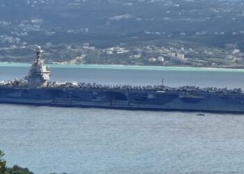 Το μεγαλύτερο αεροπλανοφόρο του κόσμου USS Gerald R. Ford «πάρκισε» στη Σούδα – 333 μέτρα, 75 μαχητικά και συνωστισμός F-35 στη βάση!