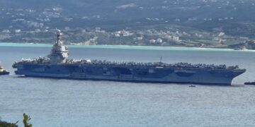 Το μεγαλύτερο αεροπλανοφόρο του κόσμου USS Gerald R. Ford «πάρκισε» στη Σούδα – 333 μέτρα, 75 μαχητικά και συνωστισμός F-35 στη βάση!