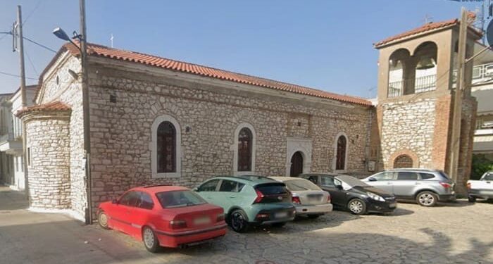 Έκθεση όπλων μέσα σε εκκλησία στο Αιτωλικό