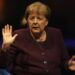 «Είναι απίστευτοι ψεύτες» – Ο Jeffrey Sachs καίει τη Merkel: Πώς οδήγησε την Ουκρανία στην καταστροφή και την Ευρώπη στο χάος