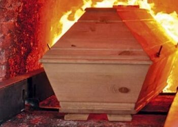 ΓΙΑΥΤΟ ΘΕΛΟΥΝ ΝΑ ΚΑΙΓΟΝΤΑΙ !…. π.Διονύσιος Ταμπάκης