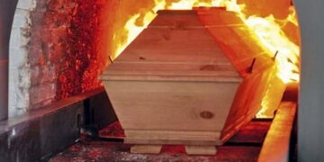 ΓΙΑΥΤΟ ΘΕΛΟΥΝ ΝΑ ΚΑΙΓΟΝΤΑΙ !…. π.Διονύσιος Ταμπάκης