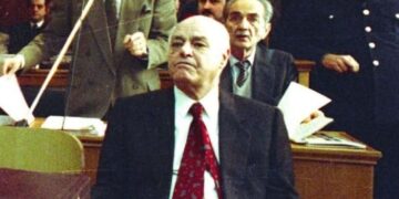 ΠΟΥ ΕΞΑΦΑΝΙΣΤΗΚΑΝ ΣΗΜΕΡΑ ΟΙ “ΑΓΙΟΙ” ΣΥΣΤΗΜΙΚΟΙ ΔΕΣΠΟΤΑΔΕΣ ΤΟΥ ΝΕΟΥ ΗΜΕΡΟΛΟΓΙΟΥ ΟΙ ΚΟΛΑΟΥΖΟΙ ΤΗΣ ΑΝΤΙΘΕΗΣ ΚΥΒΕΡΝΗΣΗΣ;;; ΜΙΑ ΙΣΤΟΡΙΑ ΑΠΟ ΤΑ ΠΑΛΙΑ