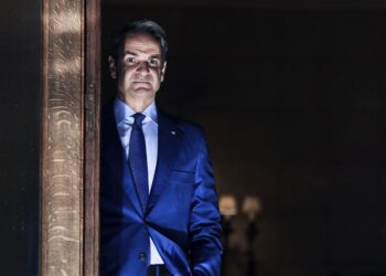 ΚΑΘΗΓΗΤΗΣ ΤΣΟΚΑΣ : Είναι στυγνή και απάνθρωπη η Κυβέρνηση Μητσοτάκη!