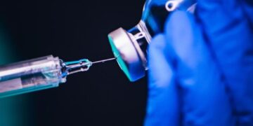 Χάντζος Φίλιππος: Εμβόλια κι ένας αδελφός