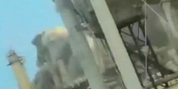 Το Ιράν χτύπησε πετρελαϊκές εγκαταστάσεις στη Σαουδική Αραβία – Drone Shahed-136 έπληξε το διυλιστήριο Ras Tanura της Aramco