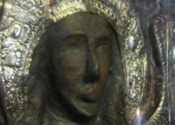 Το προσκύνημα του Τούρκου δημοσιογράφου στον Ταξιάρχη Μιχαήλ της Λέσβου.