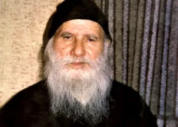 Ἡ θαυμαστὴ ἐμφάνιση τοῦ Ἁγίου Πορφυρίου!