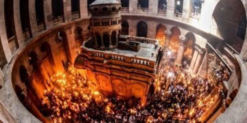 ΣΧΟΛΙΟ ΣΚΕΠΤΟΜΕΝΗΣ ΕΛΛΗΝΙΔΑΣ: ΘΕΛΟΥΝ ΝΑ ΚΛΕΙΣΟΥΝ ΤΟΝ ΠΑΝΑΓΙΟ ΤΑΦΟ ΓΙΑ ΝΑ ΦΕΡΟΥΝ ΤΟΝ ΑΝΤΙΧΡΙΣΤΟ;