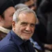 Χαμενεΐ νεκρός, ο Πεζεσκιάν προσωρινά πρόεδρος ορκίζεται εκδίκηση: «Θα κάψουμε τους δολοφόνους»