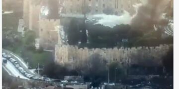 Μεγάλη έκρηξη. Αταυτοποίητος Πύραυλος στα 400μ από το Τείχος των Δακρύων και το αλ Ακσά! ΚΟΣΜΟΙΣΤΟΡΙΚΑ ΓΕΓΟΝΟΤΑ! ΒΙΝΤΕΟ