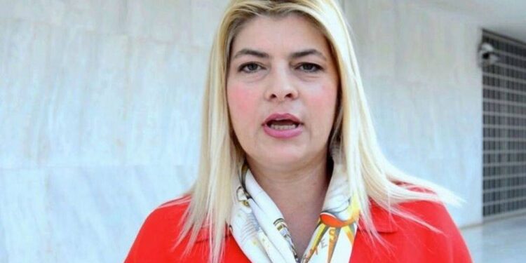 Ειρήνη Μαρούπα: Μη μασάτε. Σας λένε ψέματα! ΑΚΟΥΣΤΕ ΠΡΟΣΕΚΤΙΚΑ ΤΙ ΛΕΕΙ!