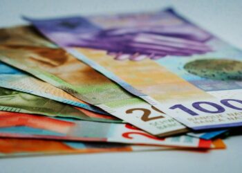 «Η Ελβετία Είπε το Μεγάλο ΟΧΙ: Υπερασπίζεται τα Μετρητά και Στέλνει Ηχηρό Μήνυμα σε Όσους Ονειρεύονται τον Ψηφιακό Έλεγχο των Πολιτών»