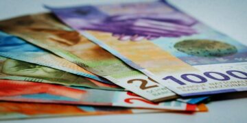 «Η Ελβετία Είπε το Μεγάλο ΟΧΙ: Υπερασπίζεται τα Μετρητά και Στέλνει Ηχηρό Μήνυμα σε Όσους Ονειρεύονται τον Ψηφιακό Έλεγχο των Πολιτών»