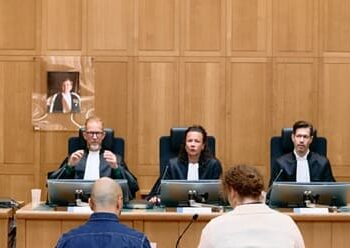 ΖΩΝΤΑΝΑ Η δίκη για Μπιλ Γκέιτς, Μπουρλά κλπ. στην Ολλανδία. Ο σύνδεσμος για παρακολούθηση.