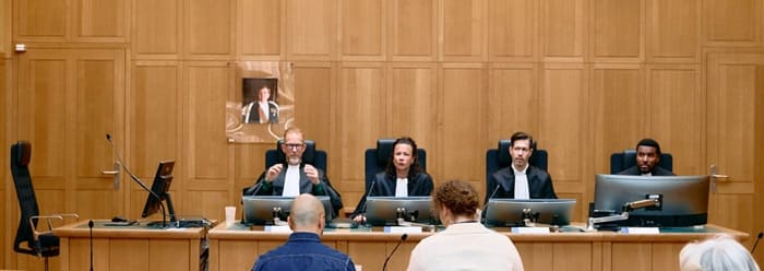 ΖΩΝΤΑΝΑ Η δίκη για Μπιλ Γκέιτς, Μπουρλά κλπ. στην Ολλανδία. Ο σύνδεσμος για παρακολούθηση.