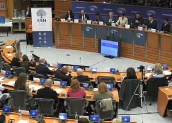 Ψηφιακή Ταυτότητα και Προγραμματιζόμενο Χρήμα οδηγούν σε «δυστοπική κόλαση» και «τρομακτικά ολοκληρωτικά καθεστώτα», προειδοποιούν ομιλητές στο Ευρωπαϊκό Κοινοβούλιο
