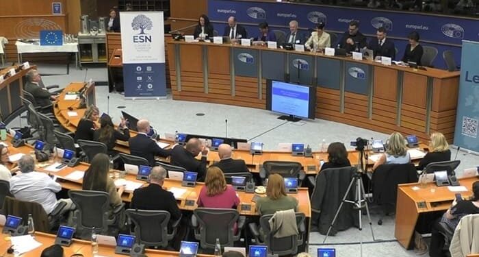 Ψηφιακή Ταυτότητα και Προγραμματιζόμενο Χρήμα οδηγούν σε «δυστοπική κόλαση» και «τρομακτικά ολοκληρωτικά καθεστώτα», προειδοποιούν ομιλητές στο Ευρωπαϊκό Κοινοβούλιο