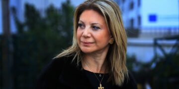 ΚΑΘΗΓΗΤΗΣ ΤΣΟΚΑΣ : Το 30% που δίνει η MRB στην Κα Καρυστιανού, σε πρόσφατη δημοσκόπηση, την αναδεικνύει Πρωθυπουργό στις επικείμενες εκλογές!. Ιδού το γιατί!.