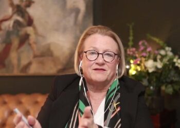Αμερικάνα Υφυπουργός Κάθριν Φιτς: “Ο Στόχος τους είναι η Ερημοποίηση & ο Ψηφιακός  Έλεγχος των Επιζώντων”