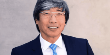 Dr. Patrick Soon-Shiong> Ενας δισεκατομμυριούχος ίσως δώσει τη χαριστική βολή στις χημειοθεραπείες