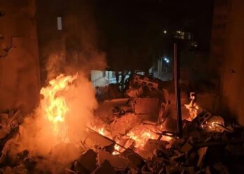 Σκηνές «Αποκάλυψης» από νυχτερινό βομβαρδισμό του Ισραήλ