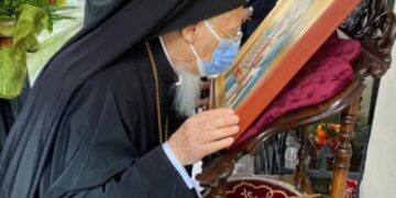 Αυγουστίνου Καντιώτη: Κάτω από τη μάσκα… η μαϊμού