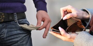 Ανακοίνωσαν πλεόνασμα από το «αίμα» μας!