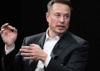 Elon Musk: H δεύτερη ένεση του εμβολίου COVID-19 παραλίγο να με στείλει στο νοσοκομείο. Ένιωθα σαν να πέθαινα…
