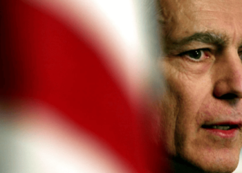 Στρατηγός Ουέσλι Κλαρκ: Στο Ιράν το πλεονέκτημα, ο πόλεμος θα ξεκινήσει πάλι