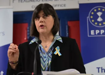 «Η Κοβέσι στην Αθήνα: Τετ-α-τετ με Φλωρίδη – Έρχεται με άγριες διαθέσεις για Τέμπη και καρατομήσεις»