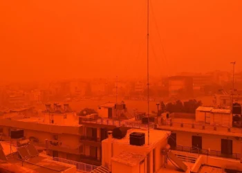 Η αφρικανική σκόνη “κατάπιε” την Κρήτη